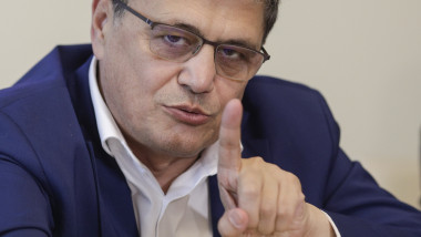 marcel boloș la sedința de guvern